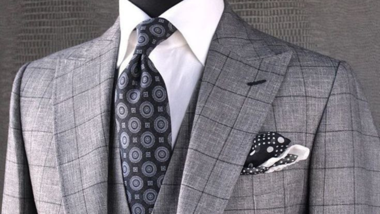 Tie or no tie? What to wear to get noticed at work