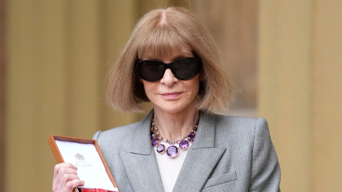 Anna Wintour Is Proof That the Prince of Wales Check Is a Modern Power Dressing Staple