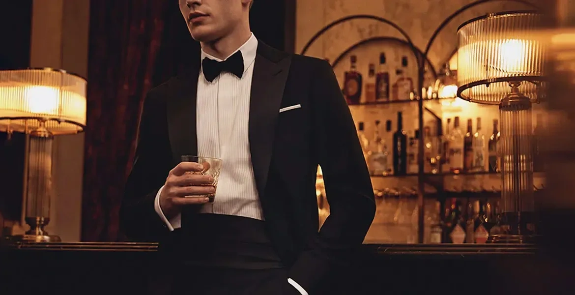 Cocktail Attire for Men: A Complete Guide to Dressing Smart in a Suit
