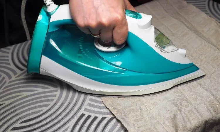 How to iron linen